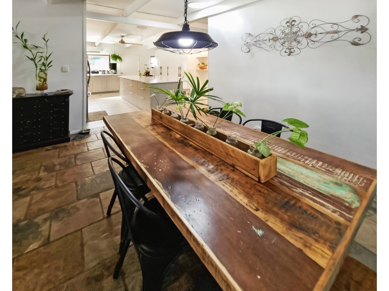 36 Bamboo Street, Holloways Beach QLD 4878