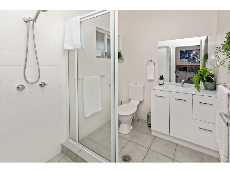 31 Gibson Close, Clifton Beach QLD 4879