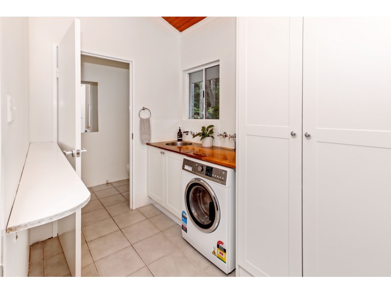 31 Gibson Close, Clifton Beach QLD 4879