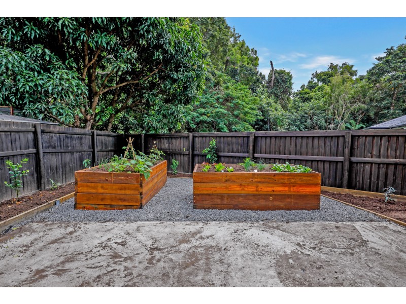 31 Gibson Close, Clifton Beach QLD 4879