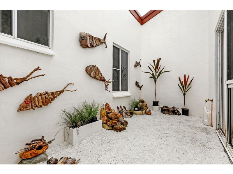 31 Gibson Close, Clifton Beach QLD 4879