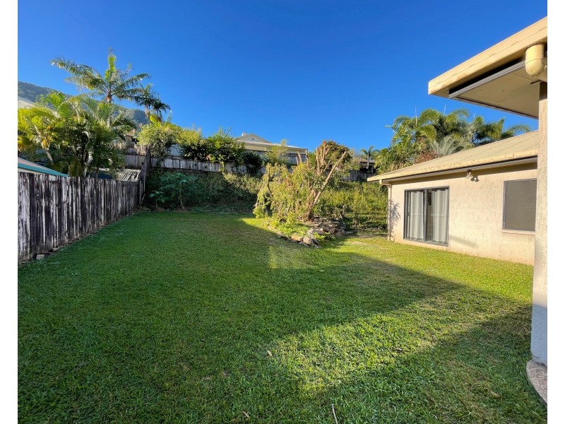 7 Ben Bolt Close, Redlynch QLD 4870
