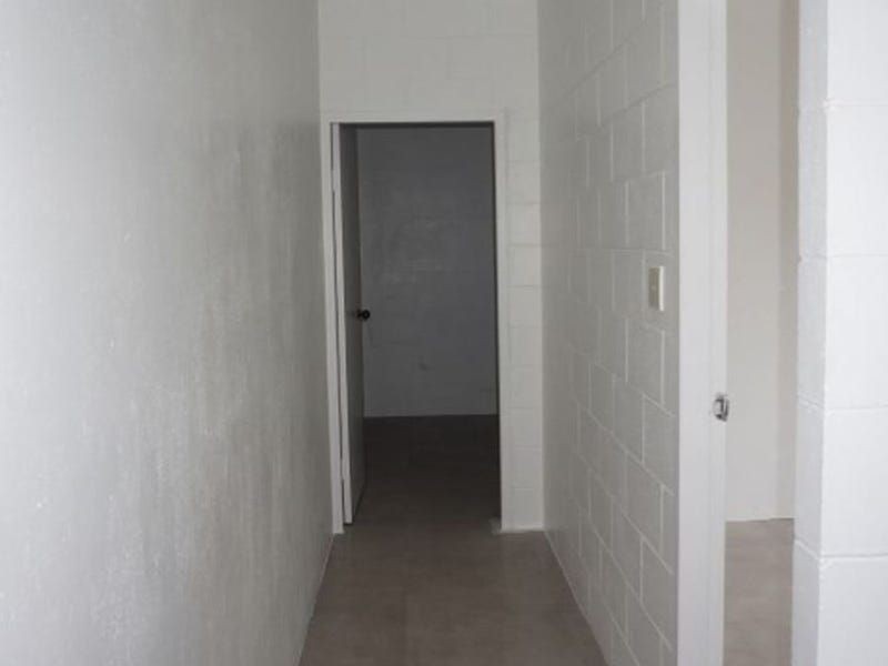 3/5 Sandown Close, Woree QLD 4868