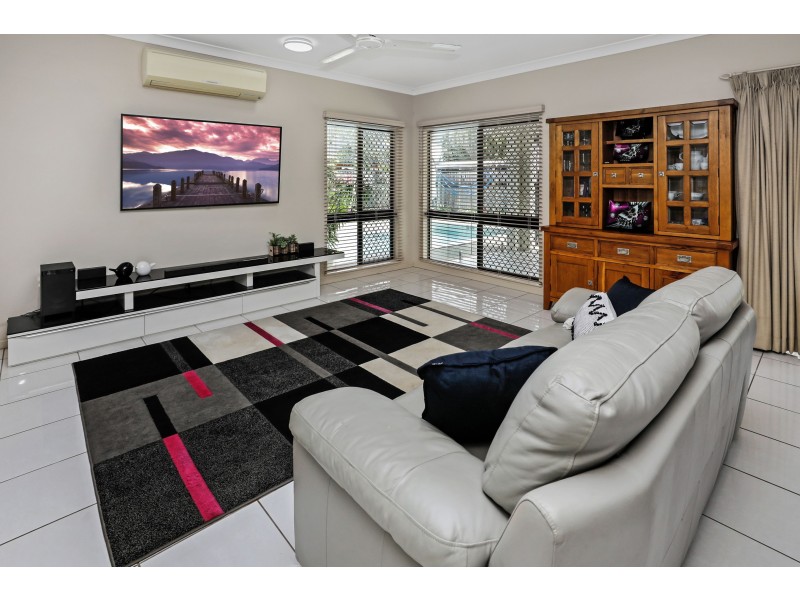 10 Hockey Avenue, Smithfield QLD 4878