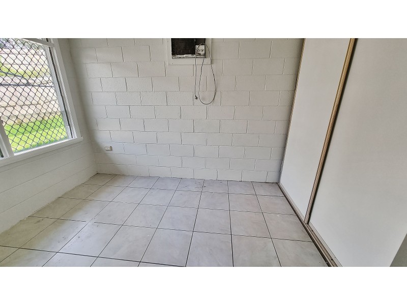 1/27 Sandown Close, Woree QLD 4868