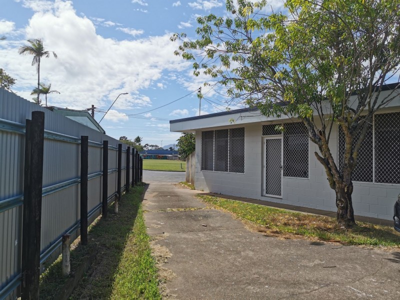 1/27 Sandown Close, Woree QLD 4868