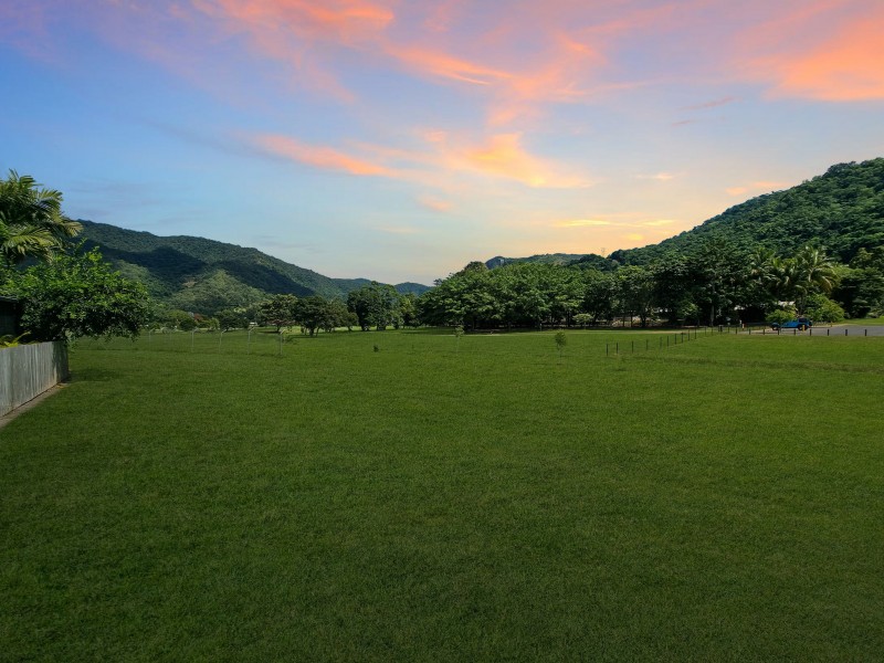 127/2-6 Lake Placid Road, Caravonica QLD 4878