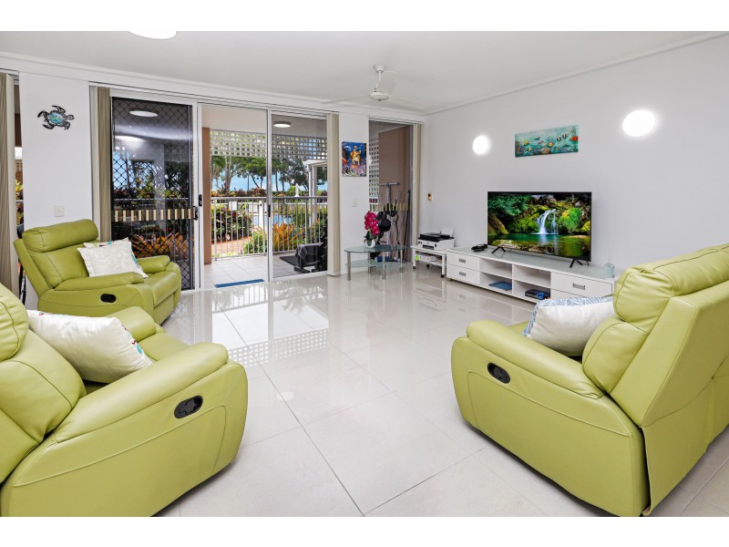 2/81-87 Arlington Esplanade, Clifton Beach QLD 4879