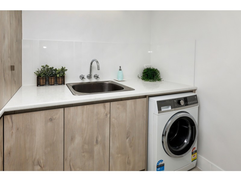 2/81-87 Arlington Esplanade, Clifton Beach QLD 4879