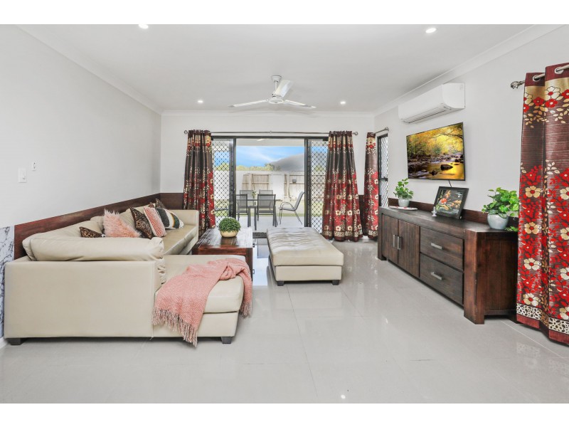 24 Barratta Circle, Smithfield QLD 4878