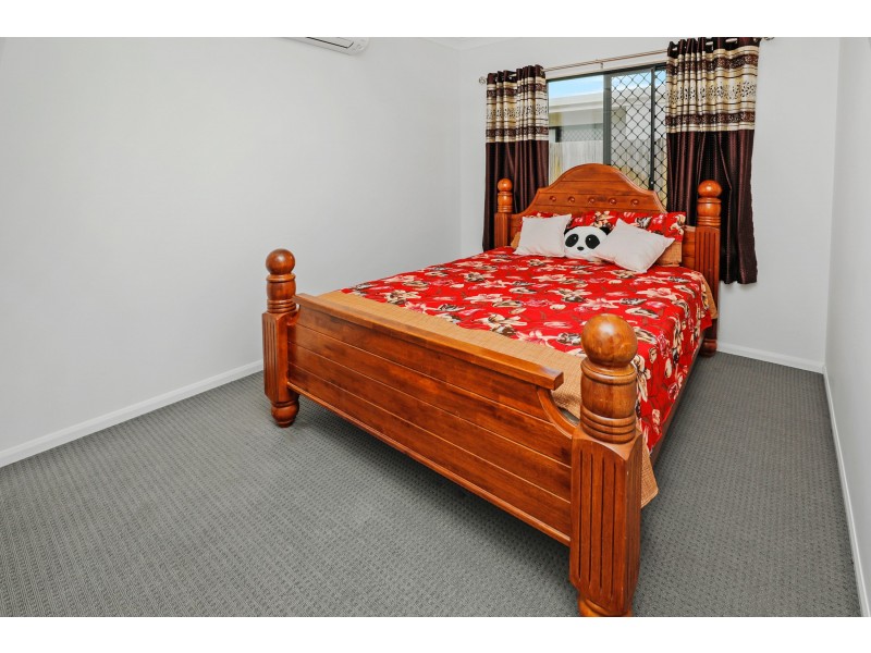 24 Barratta Circle, Smithfield QLD 4878