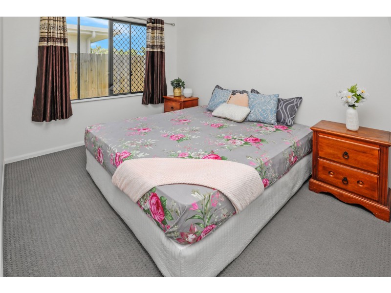 24 Barratta Circle, Smithfield QLD 4878