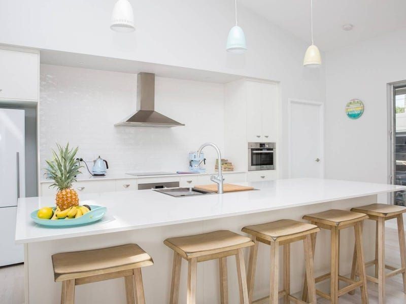 143 Oshea Esplanade, Machans Beach QLD 4878