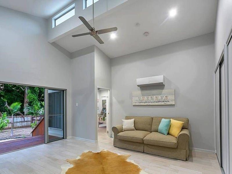 143 Oshea Esplanade, Machans Beach QLD 4878