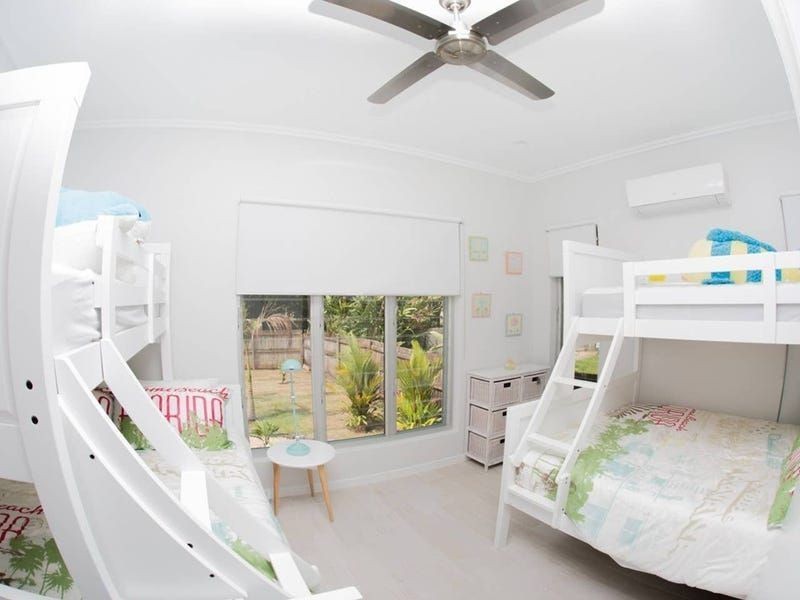 143 Oshea Esplanade, Machans Beach QLD 4878