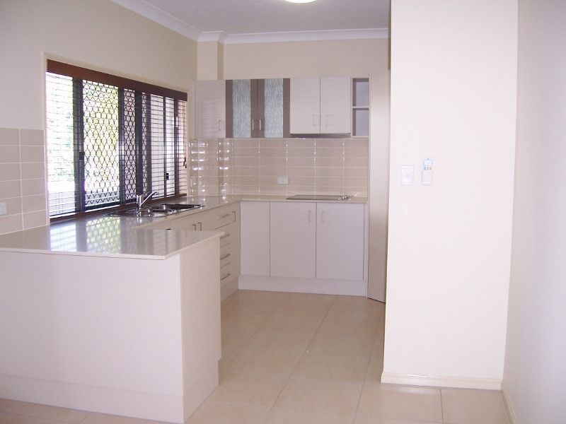 13/14 Macilwraith Street, Manoora QLD 4870