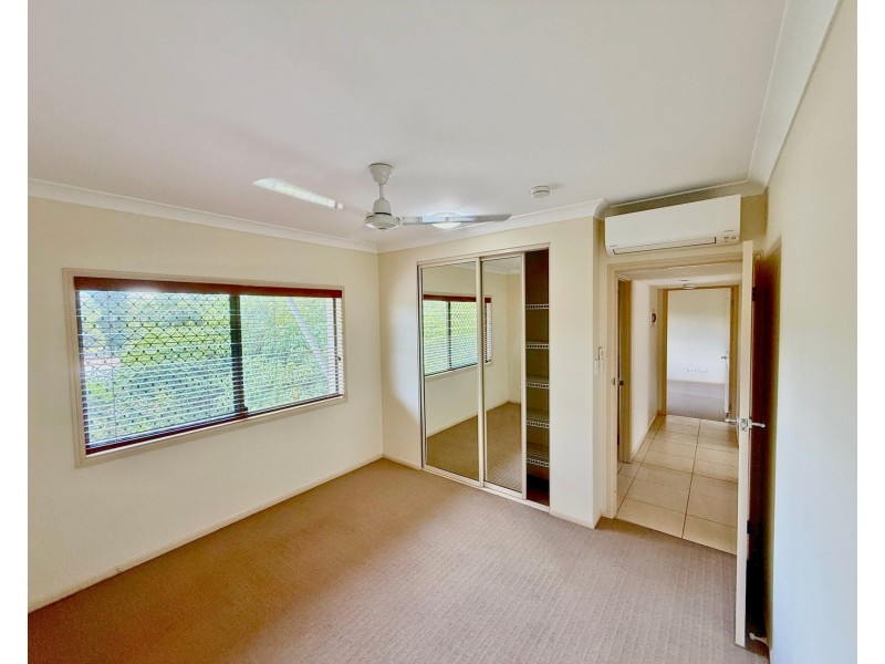13/14 Macilwraith Street, Manoora QLD 4870