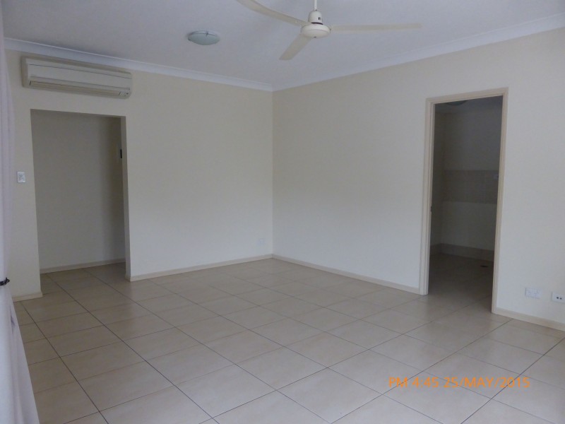 13/14 Macilwraith Street, Manoora QLD 4870