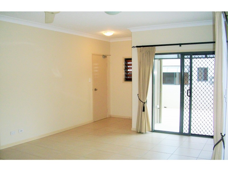 13/14 Macilwraith Street, Manoora QLD 4870