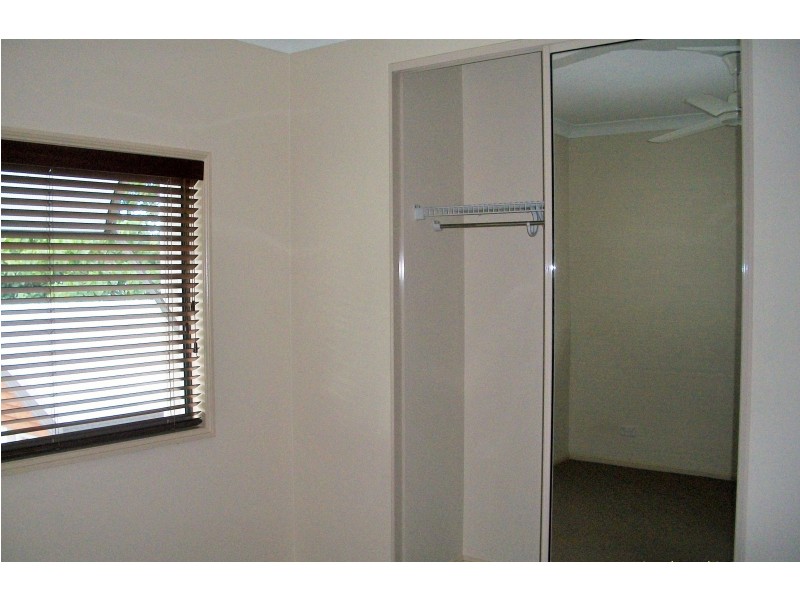 13/14 Macilwraith Street, Manoora QLD 4870