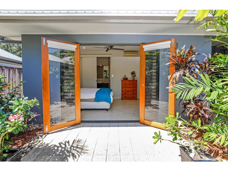 5 Bramble Street, Clifton Beach QLD 4879