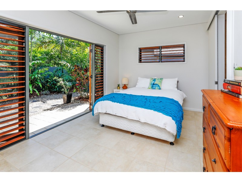 5 Bramble Street, Clifton Beach QLD 4879