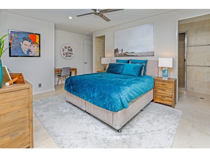 5 Bramble Street, Clifton Beach QLD 4879