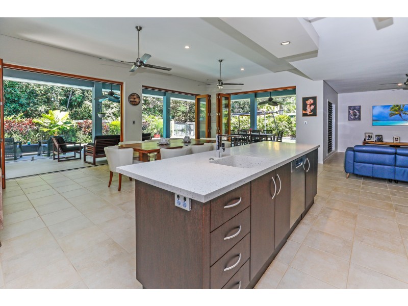 5 Bramble Street, Clifton Beach QLD 4879