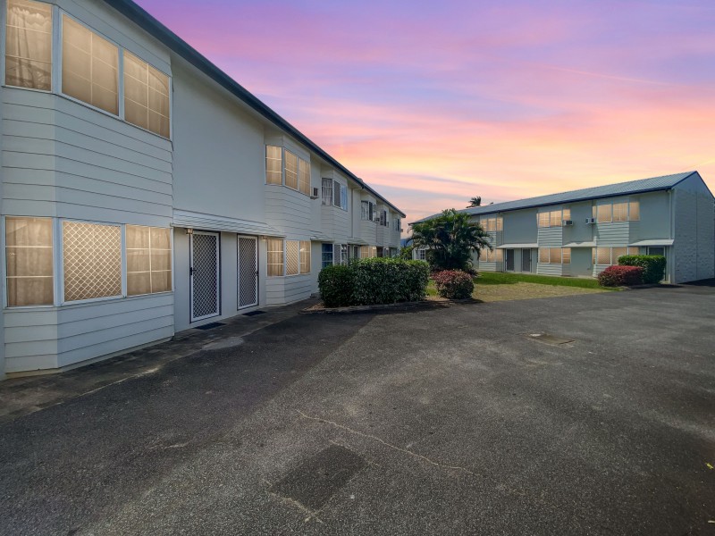 9/11 Brown Street, Woree QLD 4868