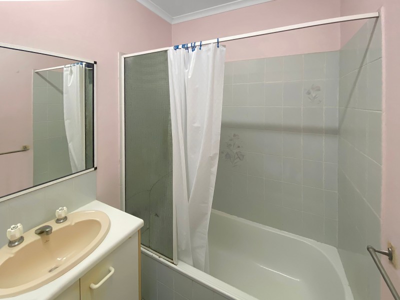 9/11 Brown Street, Woree QLD 4868