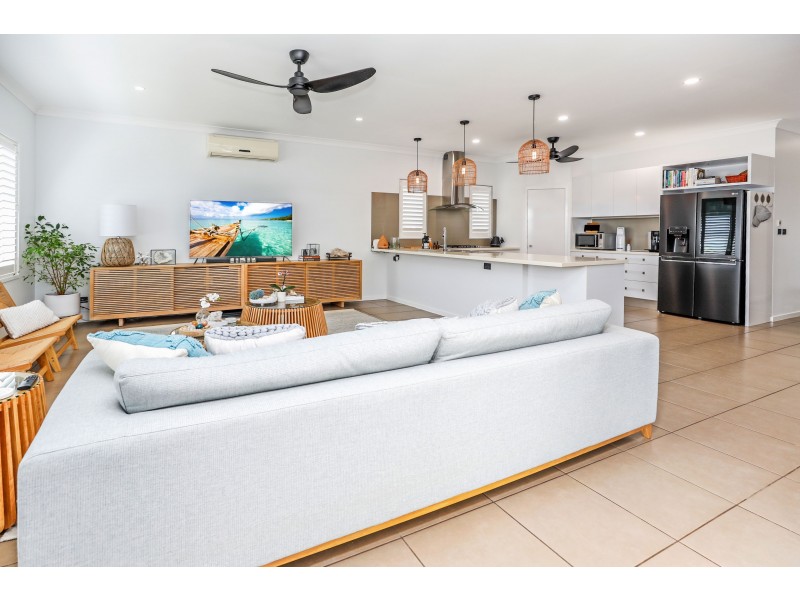 10 Iridescent Drive, Trinity Park QLD 4879