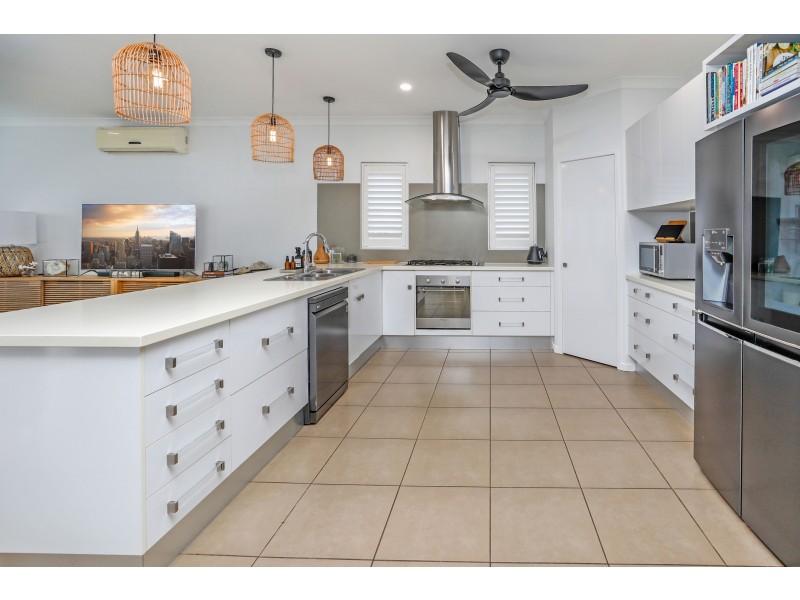 10 Iridescent Drive, Trinity Park QLD 4879