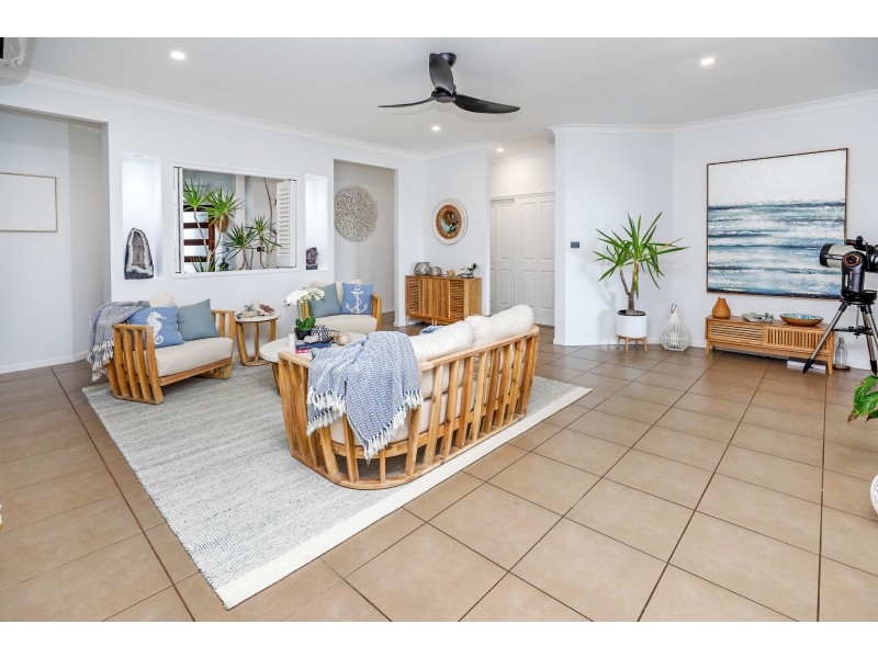 10 Iridescent Drive, Trinity Park QLD 4879