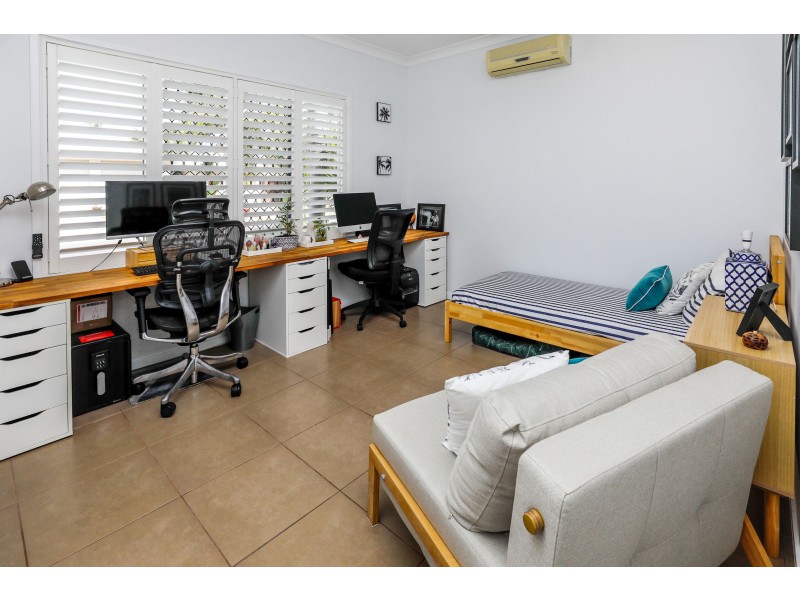 10 Iridescent Drive, Trinity Park QLD 4879