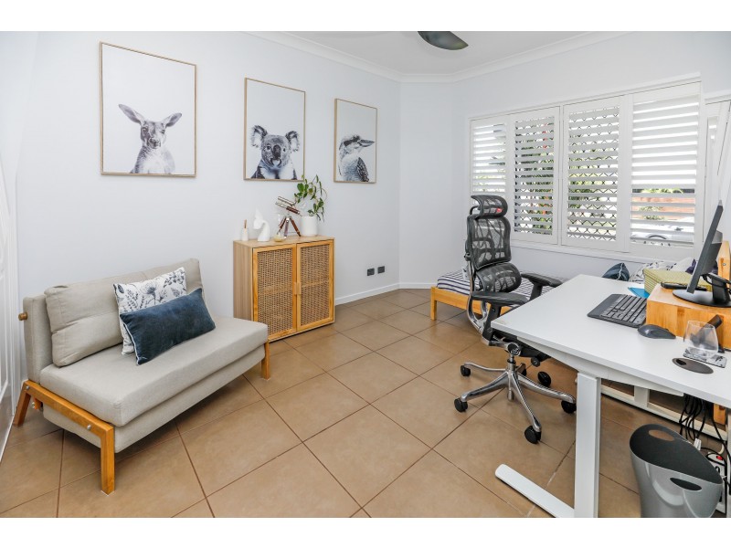 10 Iridescent Drive, Trinity Park QLD 4879
