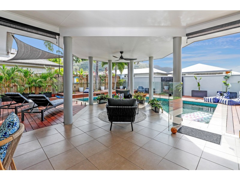 10 Iridescent Drive, Trinity Park QLD 4879