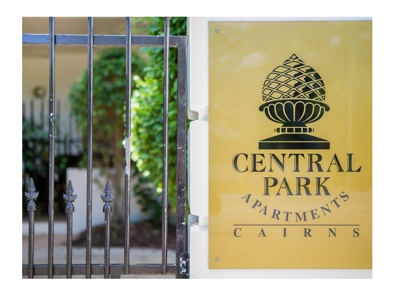 1/310-316 Lake Street, Cairns North QLD 4870