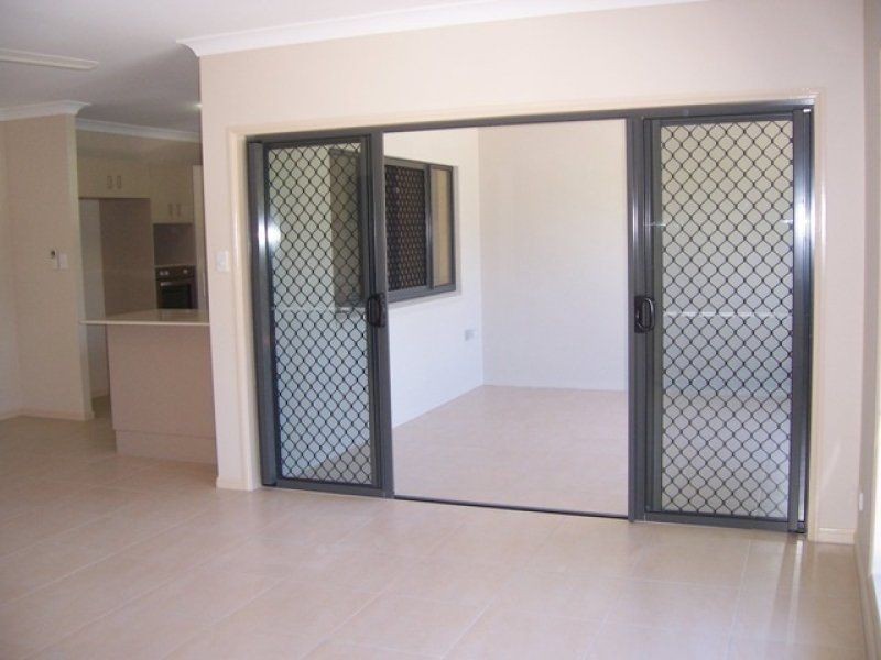 4/14 Macilwraith Street, Manoora QLD 4870