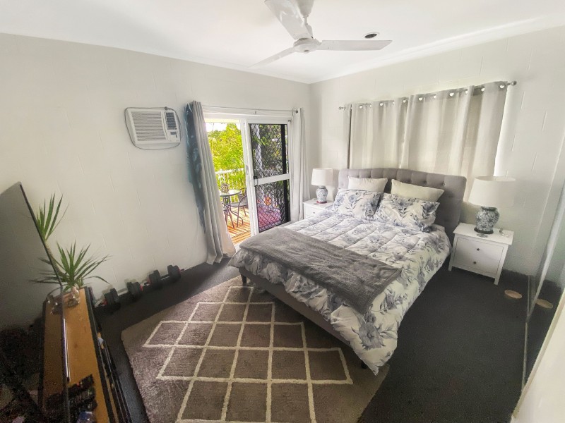 106 Callaghan Street, Mooroobool QLD 4870