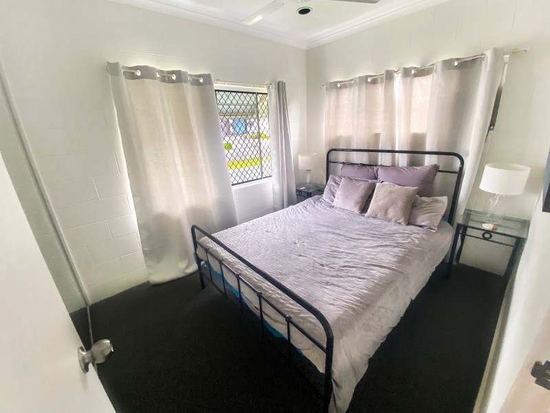 106 Callaghan Street, Mooroobool QLD 4870