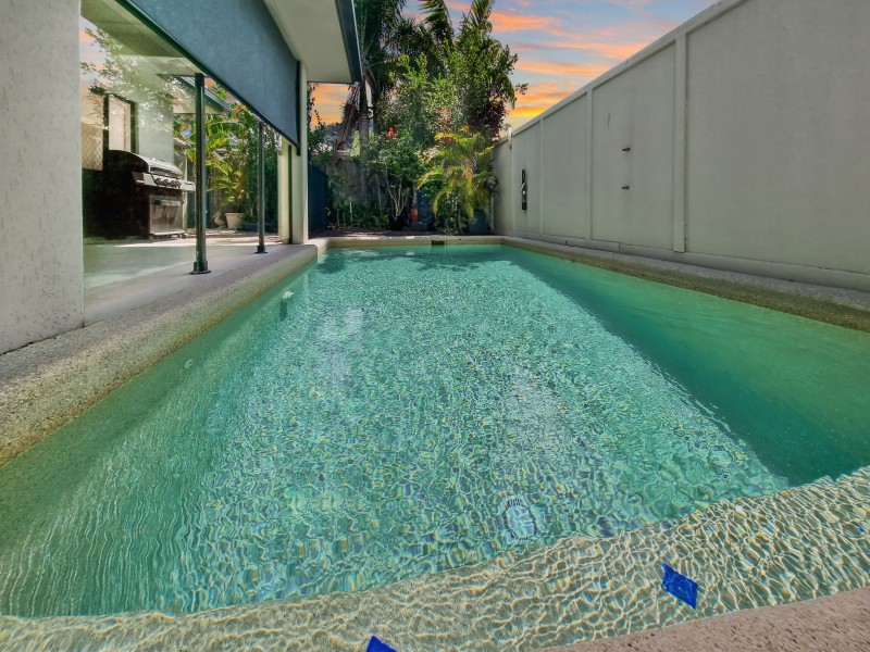 9 Seaways Street, Trinity Beach QLD 4879