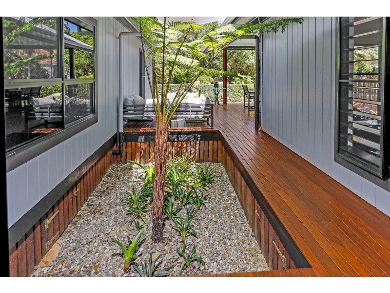 16 Turtle Close, Clifton Beach QLD 4879