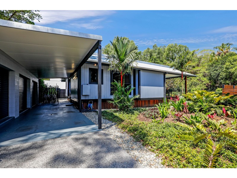 16 Turtle Close, Clifton Beach QLD 4879