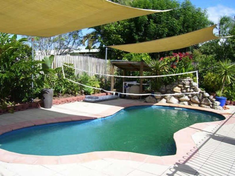 15 Bee Close, Bentley Park QLD 4869