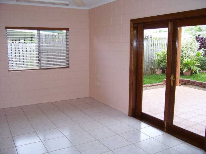 15 Bee Close, Bentley Park QLD 4869