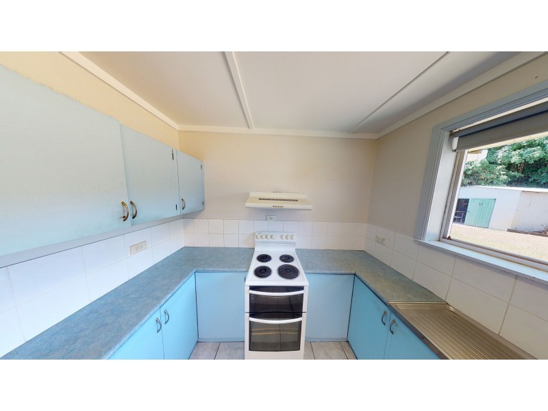 36 Maple Street, Holloways Beach QLD 4878