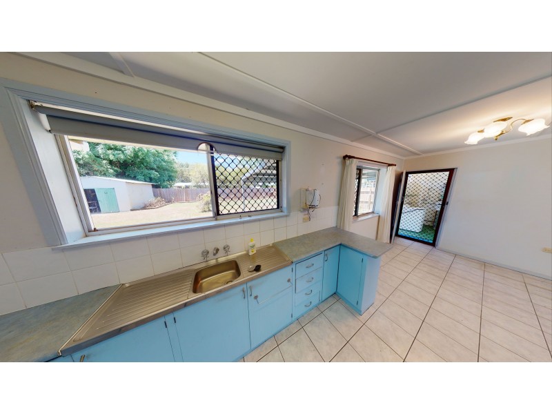 36 Maple Street, Holloways Beach QLD 4878