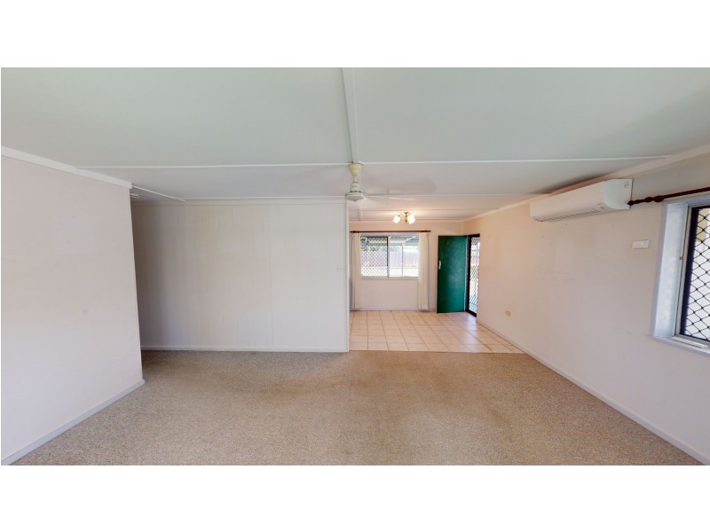36 Maple Street, Holloways Beach QLD 4878