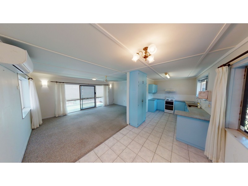 36 Maple Street, Holloways Beach QLD 4878
