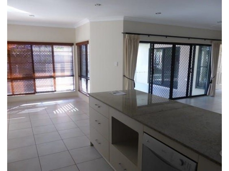 21 Bowline Close, Trinity Park QLD 4879